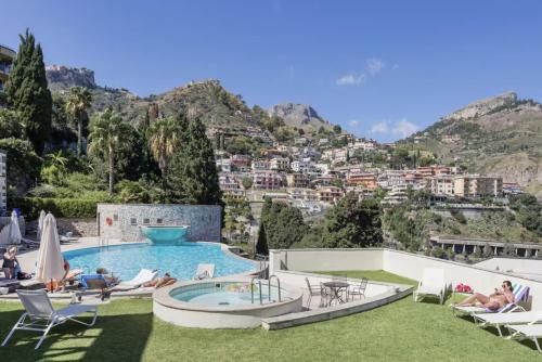 Panoramic Apartment in Taormina — 4-Star Luxury Hotel in Taormina, Italy