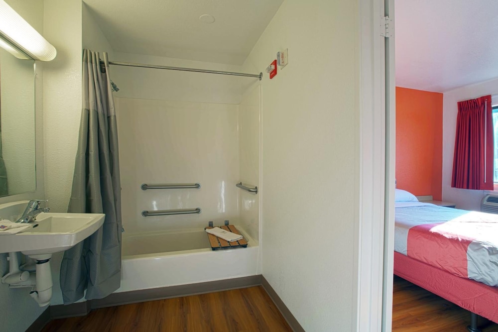 North Charleston Lodge - photo 26