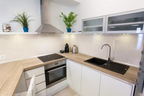 Anita Apartments — 4-Star Luxury Hotel in Rogoznica, Croatia