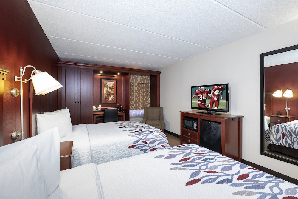 Red Roof Inn Meriden - photo 12