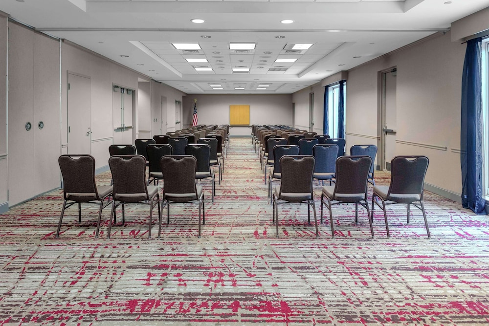 Hilton Garden Inn Sarasota Bradenton Airport - photo 18