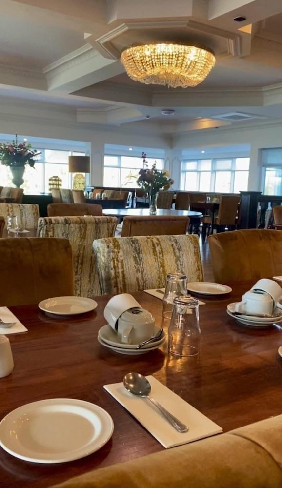 Westlodge Hotel & Leisure Centre