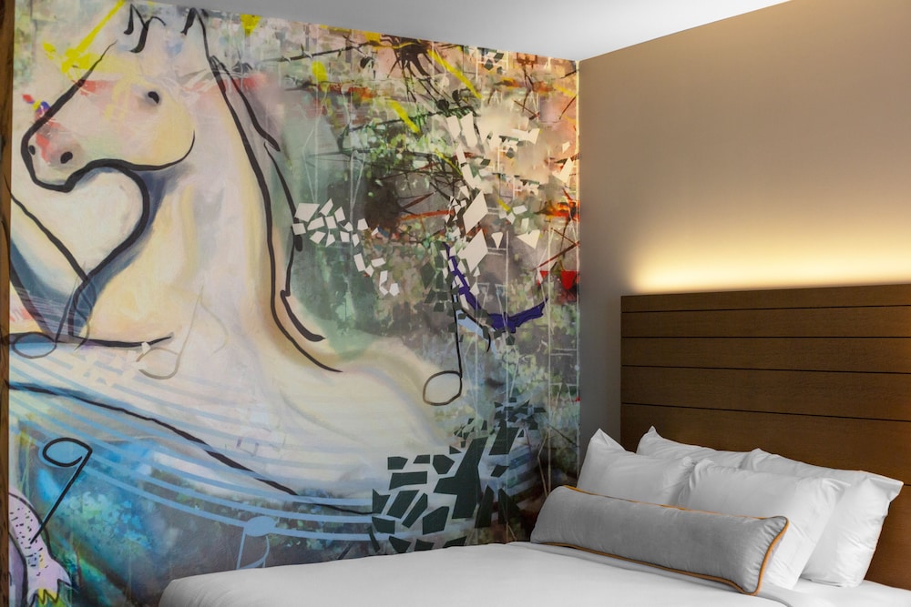 Hotel Indigo Gainesville Celebration Pointe by IHG - photo 8