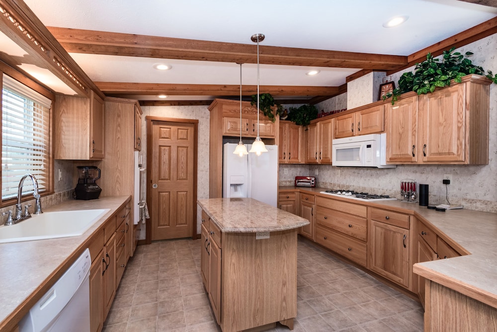 Swan Lake Resort Rentals - photo 61
