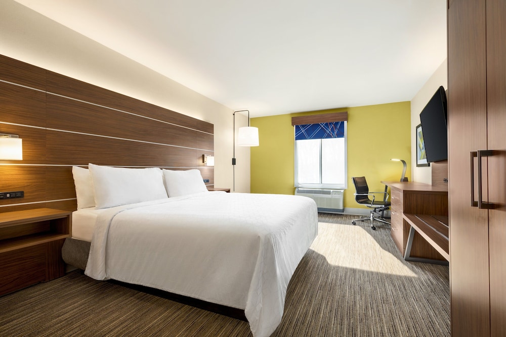 Holiday Inn Express & Suites Philadelphia Mt. Laurel by IHG - photo 7