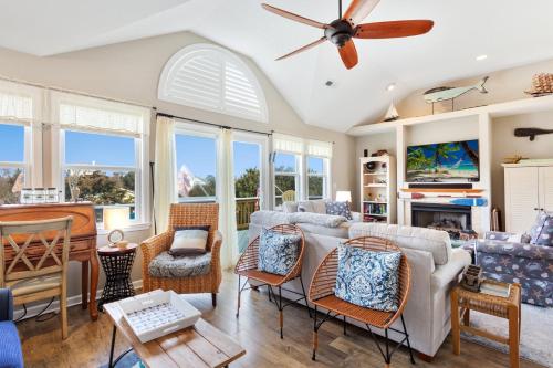 2155 B and B`s Oasis by the Sea in Unknown City, United States