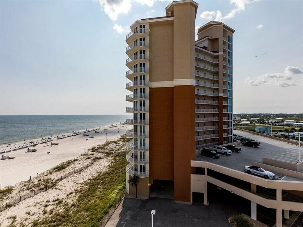 Whaler by Meyer Vacation Rentals — 4-Star Luxury Hotel in Gulf Shores, United States