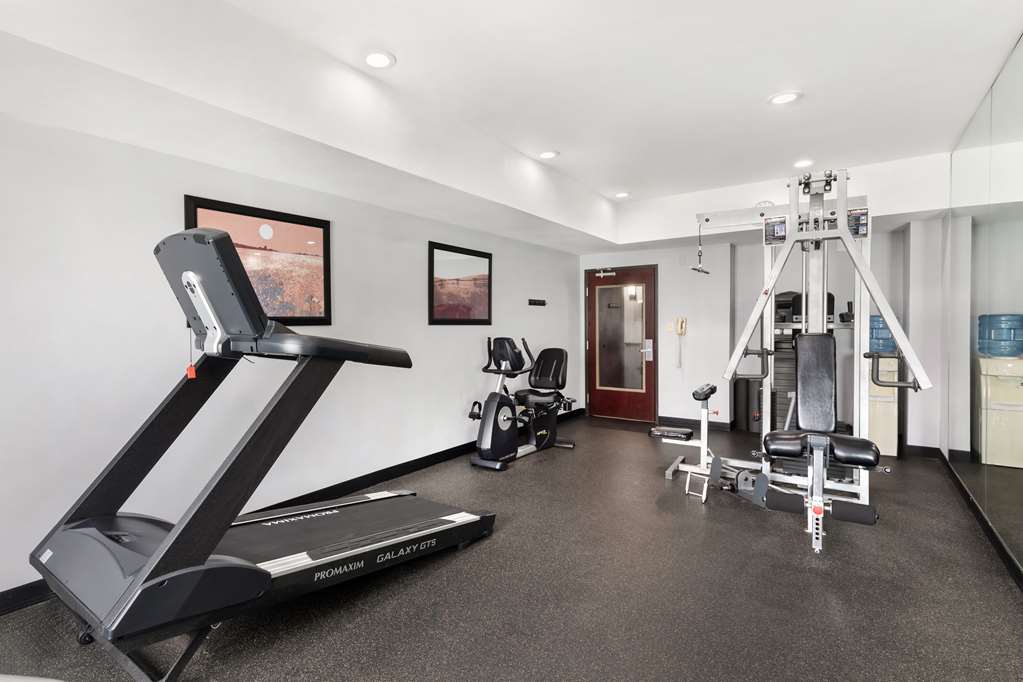 Best Western Carthage Inn & Suites - photo 26