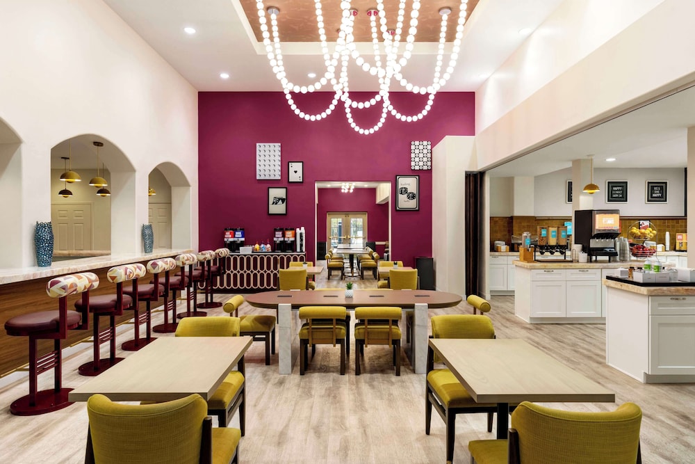 Hampton Inn Tropicana - photo 47