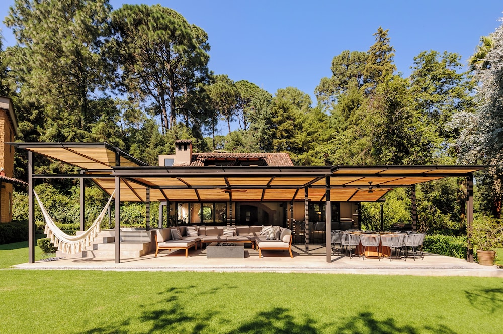 Casas Abi — 4-Star Luxury Hotel in Valle De Bravo, Mexico