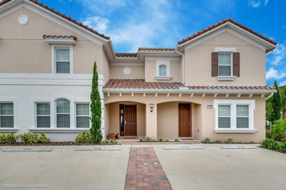 4722 Terrasonesta Drive in Davenport, United States