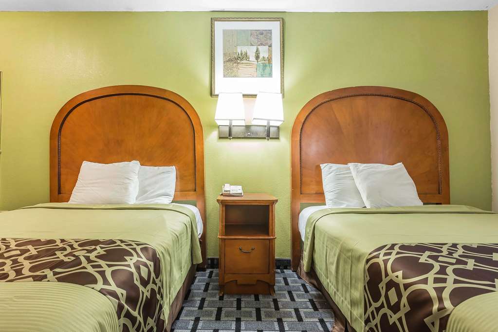 Rodeway Inn Augusta South - photo 11