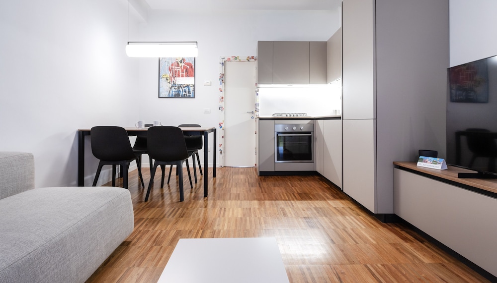 Italianway Easy Farini 2 — 4-Star Luxury Hotel in Milan, Italy
