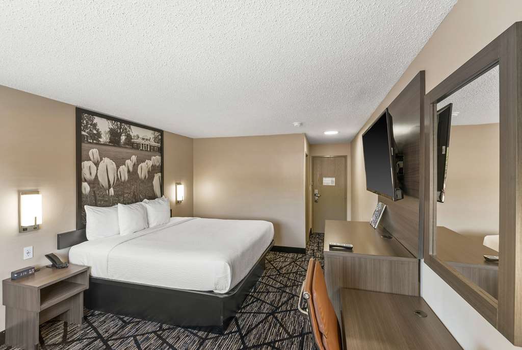 Super 8 by Wyndham Charlottesville - photo 12