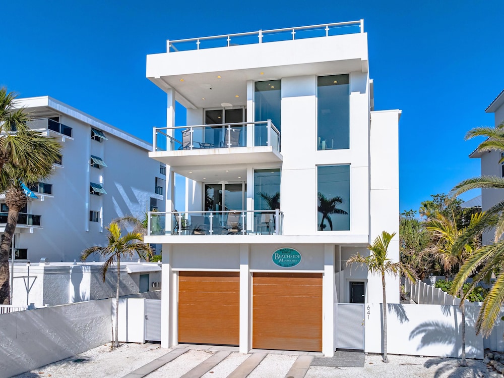 Lookout - carbon neutral hotel in Siesta Key