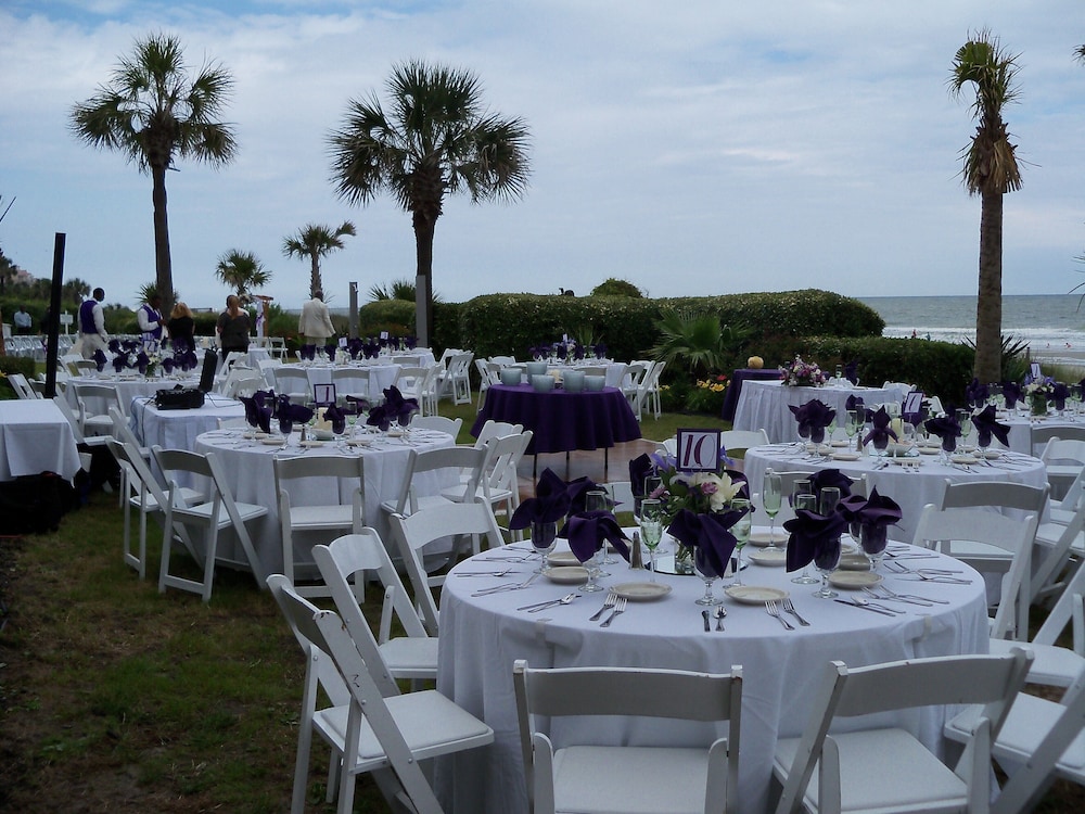 Grande Shores Ocean Resort - carbon neutral hotel in Myrtle Beach