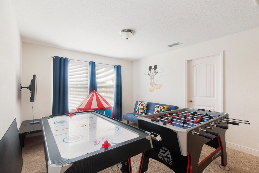 6 Bedrooms 5 Bathrooms Solterra 4193 Od - photo 55