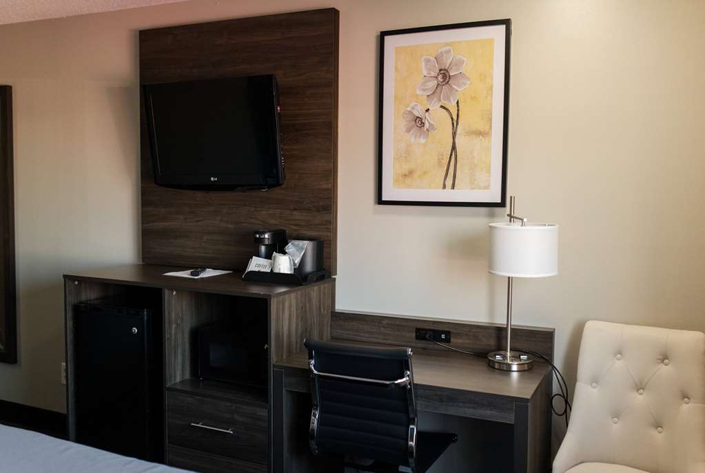 Travelodge by Wyndham Escanaba - photo 14