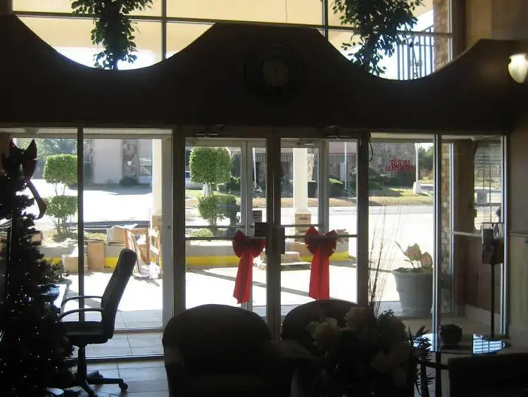 Coachman's Inn - photo 9