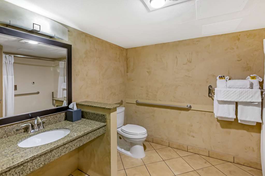 Best Western Plus Raton Hotel - photo 10