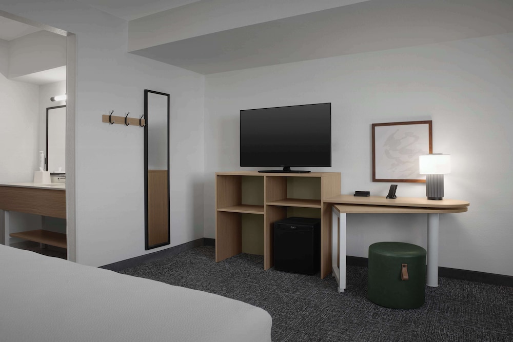 Spark by Hilton Miami Doral - photo 17