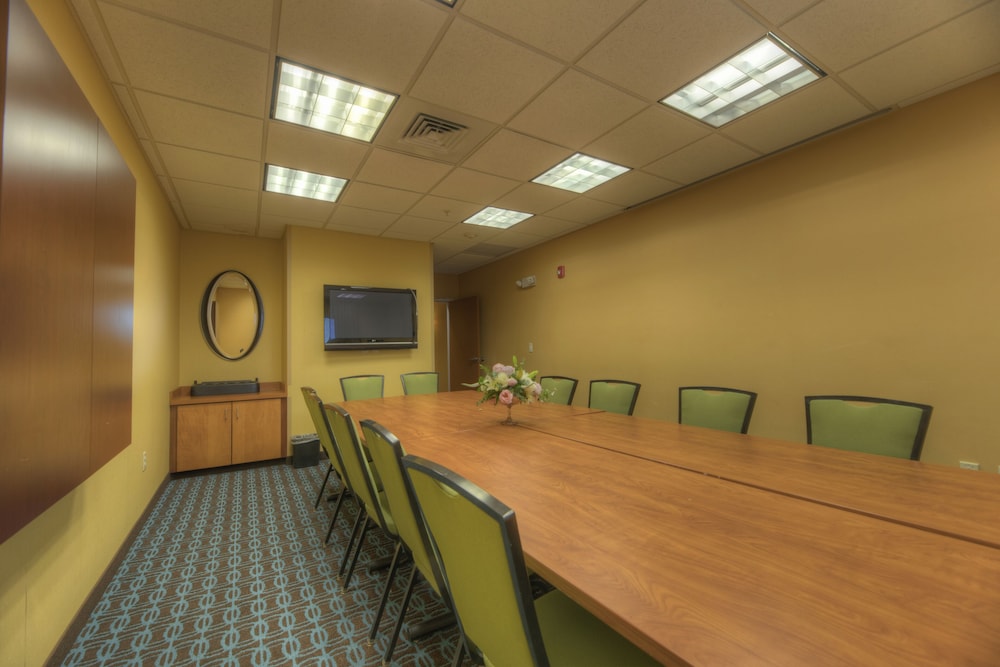Fairfield Inn & Suites by Marriott Laramie - photo 30