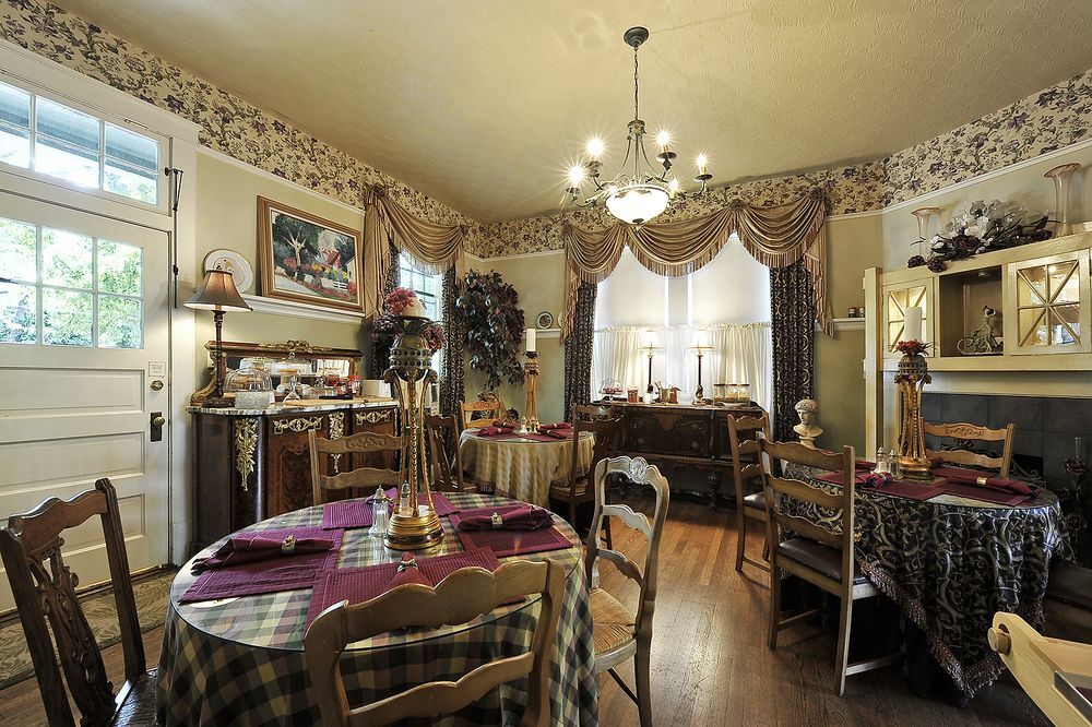 Austin's Inn at Pearl Street - photo 14