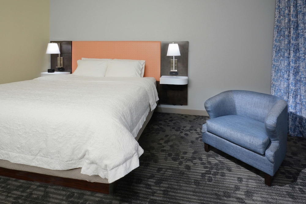 Hampton Inn & Suites Clinton I 26 - photo 20