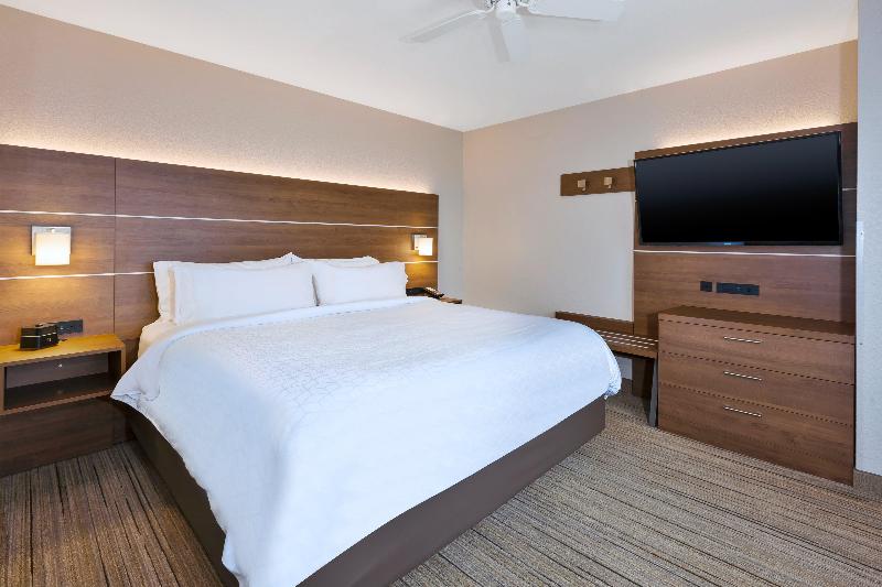 Holiday Inn Express & Suites Petoskey by IHG - photo 18