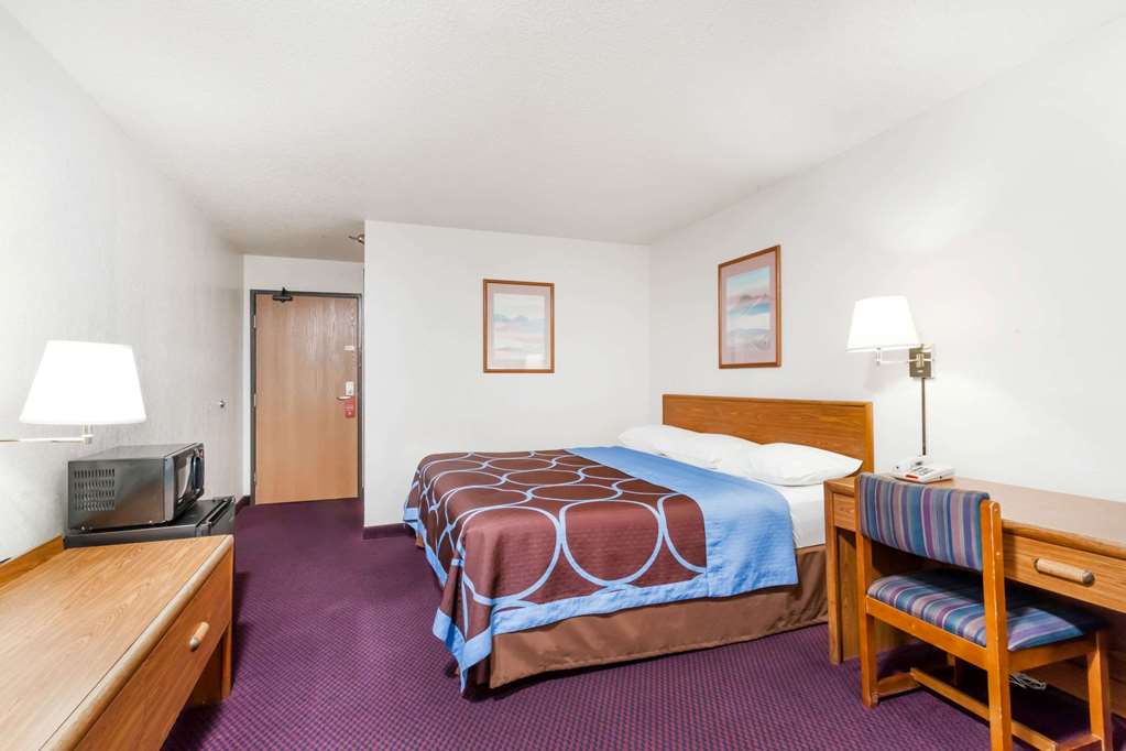 Super 8 by Wyndham Sidney NY - photo 11