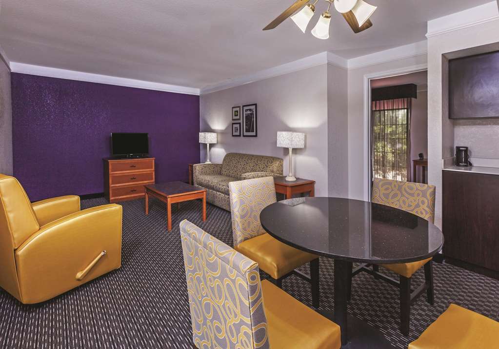 La Quinta Inn by Wyndham San Marcos - photo 50