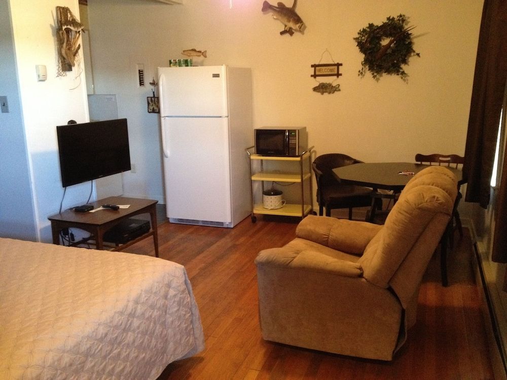 Riverdale Inn - photo 13