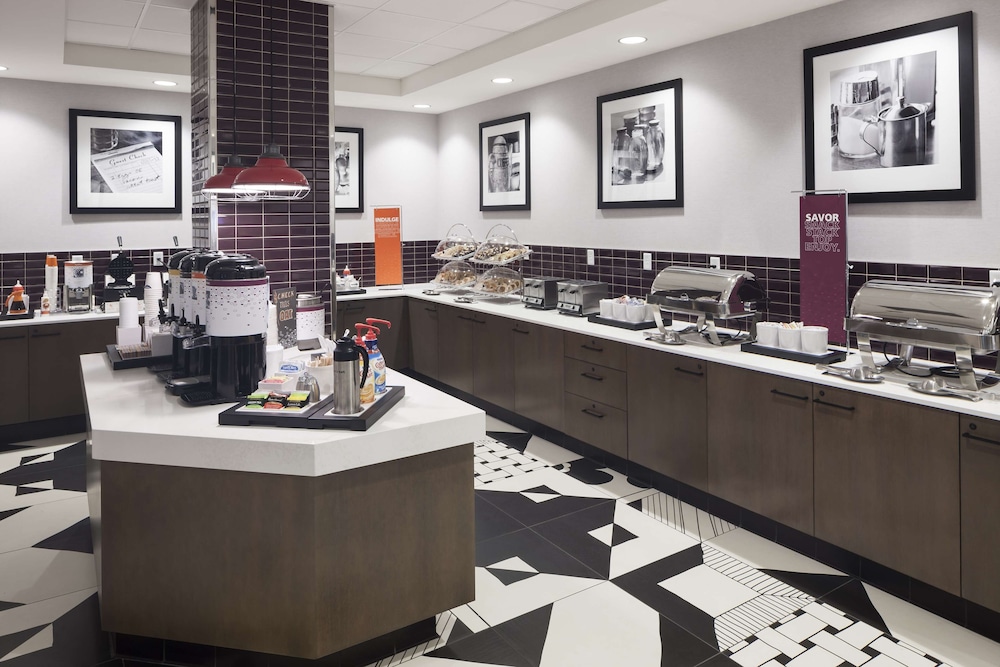 Hampton Inn & Suites Phoenix Downtown - photo 28