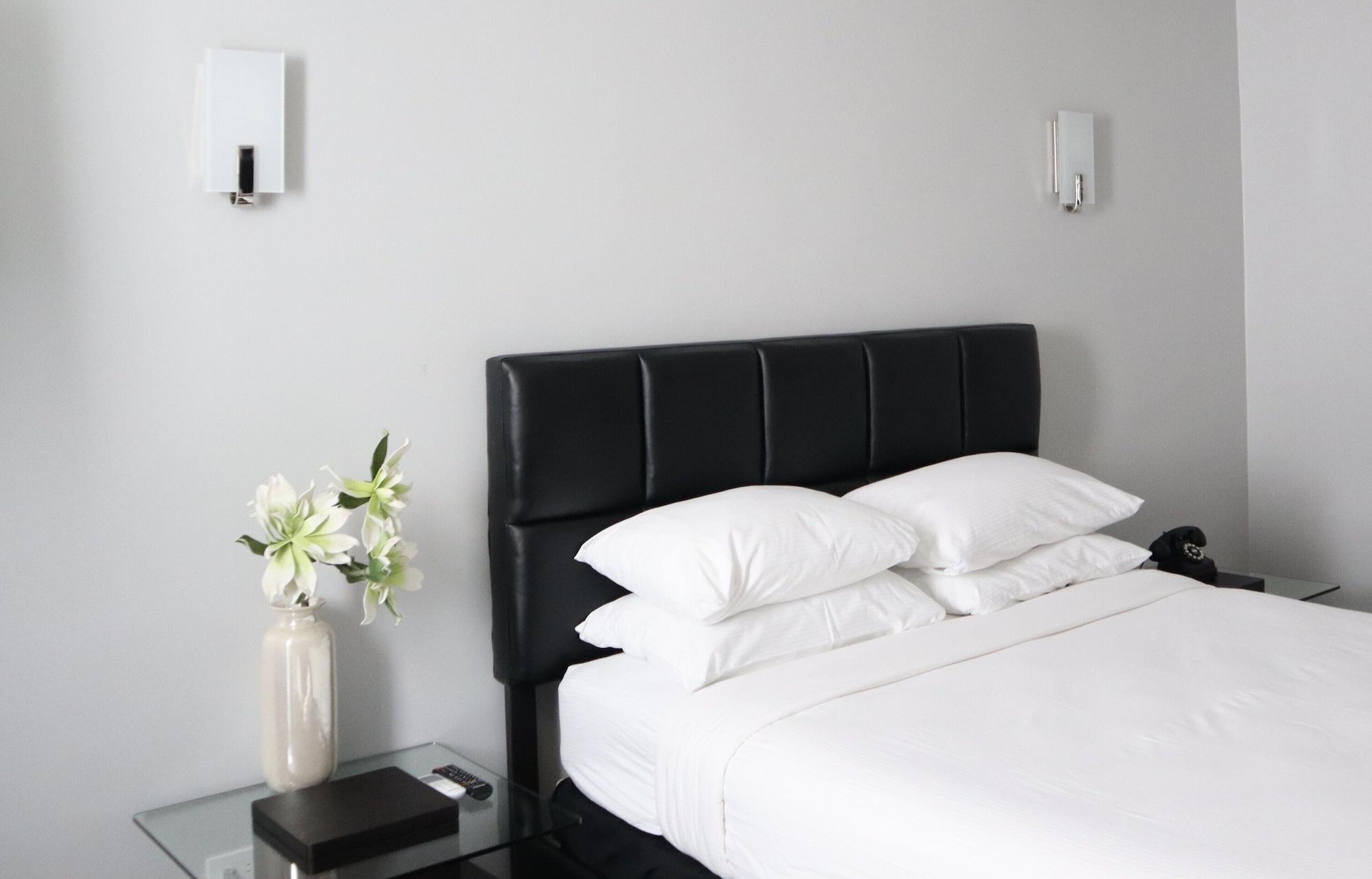 Park Plaza Lodge Hotel - photo 18