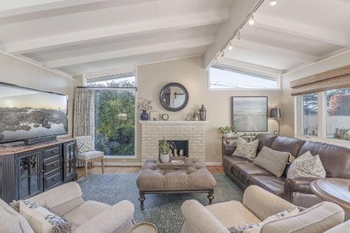 3874 Mission Fields home — 4-Star Luxury Hotel in Carmel, United States