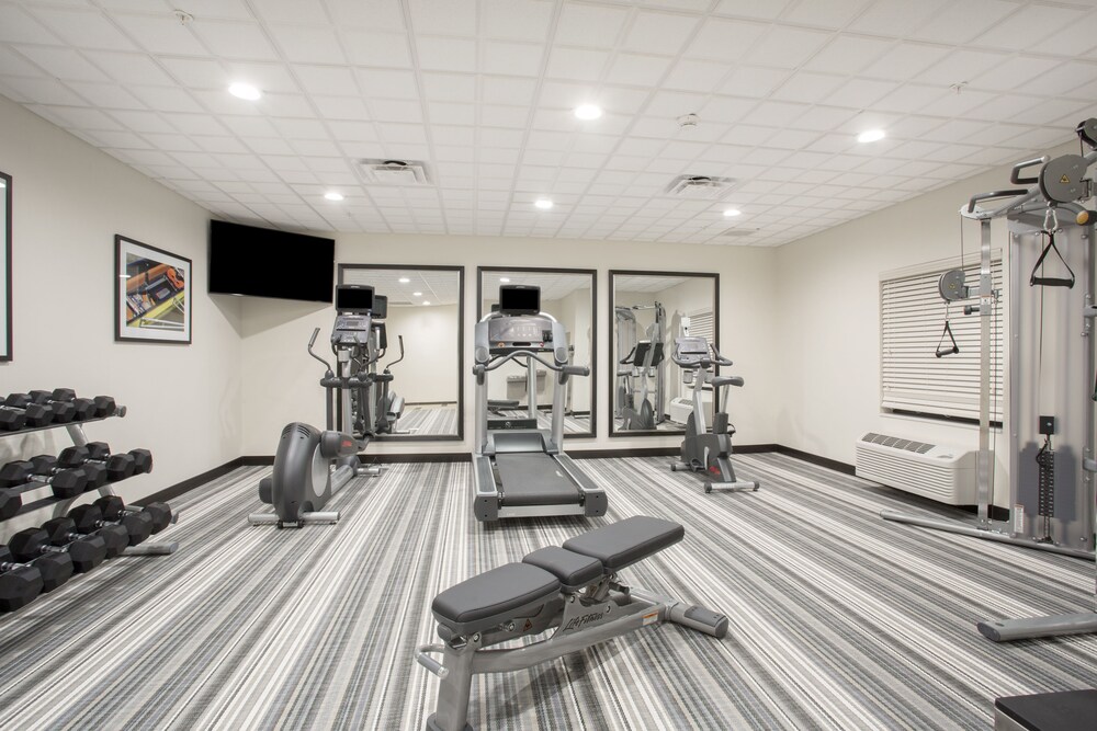 Candlewood Suites Pueblo by IHG - photo 17