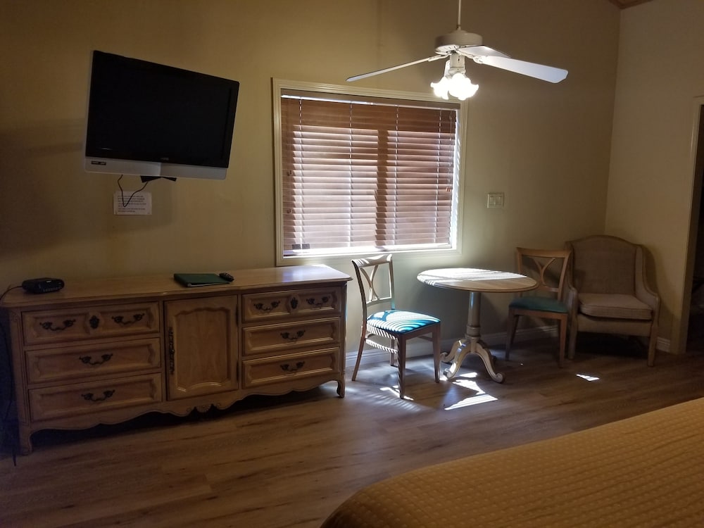 Kernville Inn - photo 4