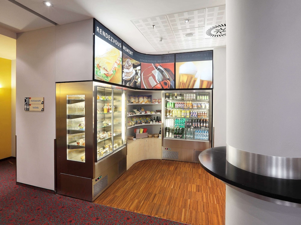 מזון ומשקאות