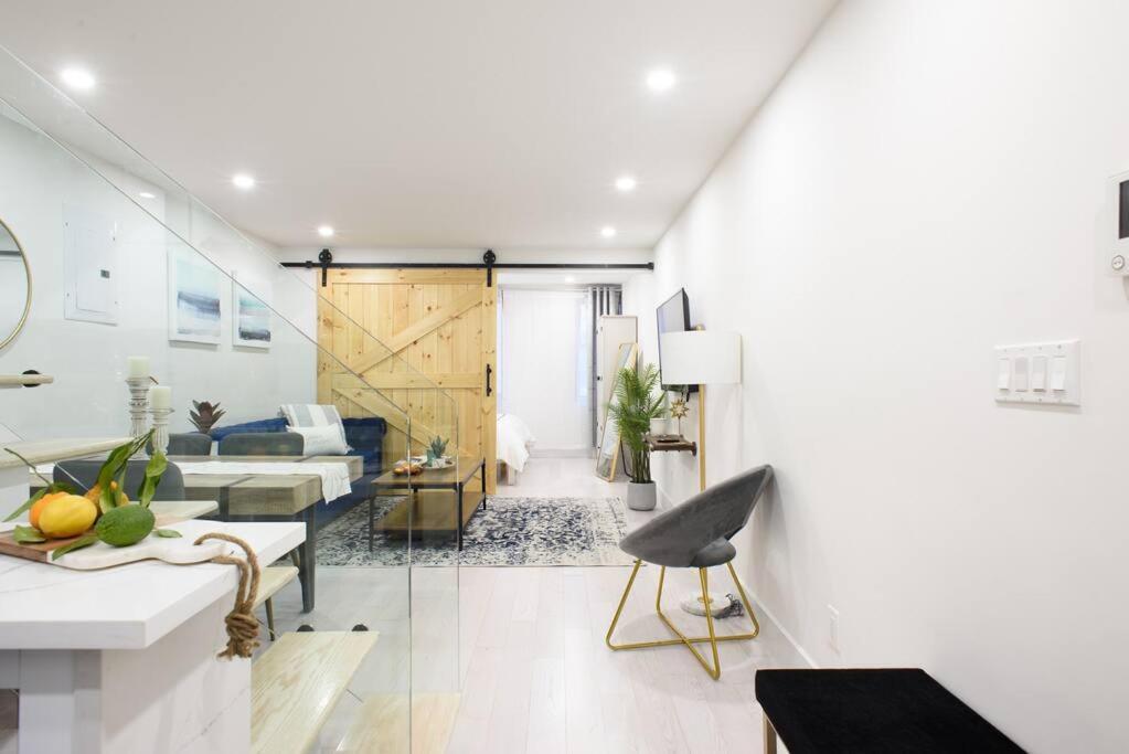 75 3A 3Br Duplex Prime UES WD in unit Sleeps 6 — 4-Star Luxury Hotel in New York City, United States