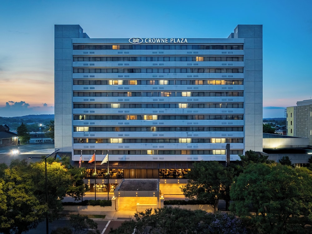 Crowne Plaza Knoxville Downtown University by IHG - photo 74