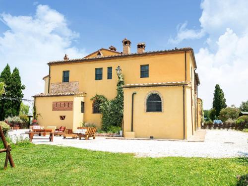 Apartment near Pisa Beaches — 4-Star Luxury Hotel in Guasticce, Italy