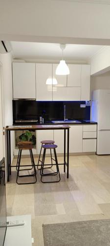 Marousi Accommodation — 4-Star Luxury Hotel in Marousi, Greece