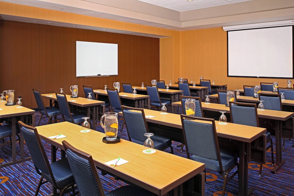 Courtyard by Marriott Baltimore Downtown Inner Harbor - photo 21