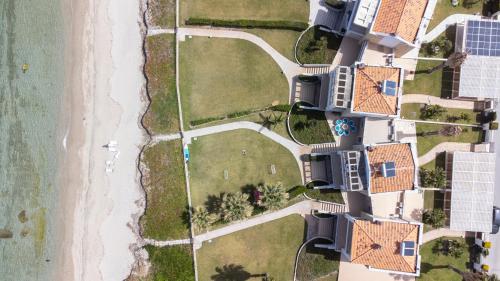 Villa Alpha Beachfront Steps from Agistri Da Noi and Blue Carpet — Pefkochori — photo 3