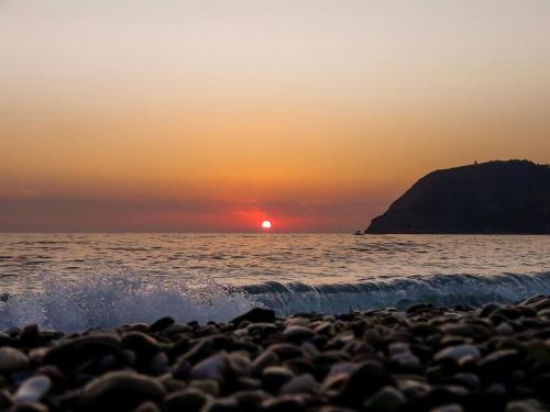 Precioso apartamento cerca del mar con wifi piscina y parking — 4-Star Luxury Hotel in La Herradura, Spain