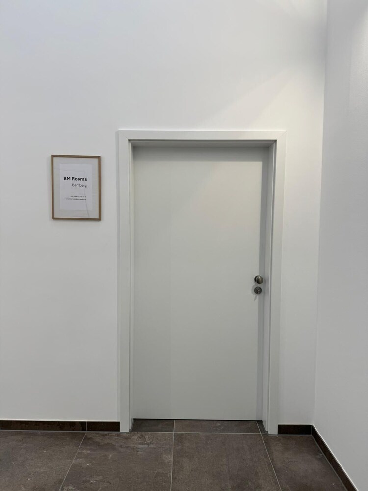 Moderne Stadt Zimmer mit eigenem Bad — Bamberg — photo 3