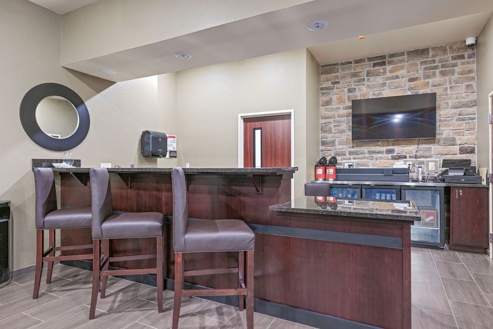 Cobblestone Hotel & Suites Mosinee - photo 95