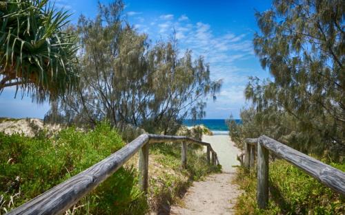 Barefoot Bungalow Castaways Beach — Sunrise Beach — photo 3