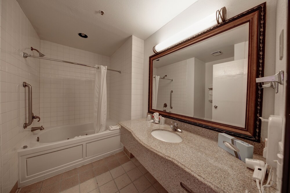 Stanton Inn & Suites - photo 21