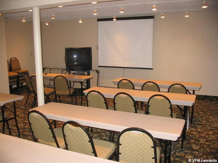 Best Western Dyersburg Inn - photo 11